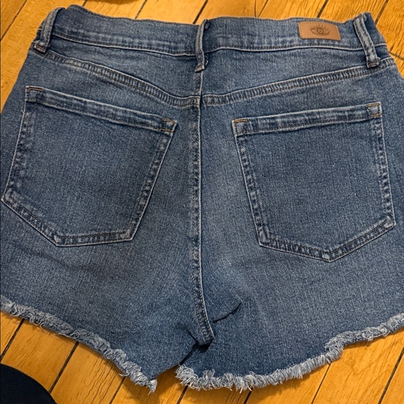 Sofia by Sofia Vergara Classic Blue Jean Shorts - Picture 1 of 3